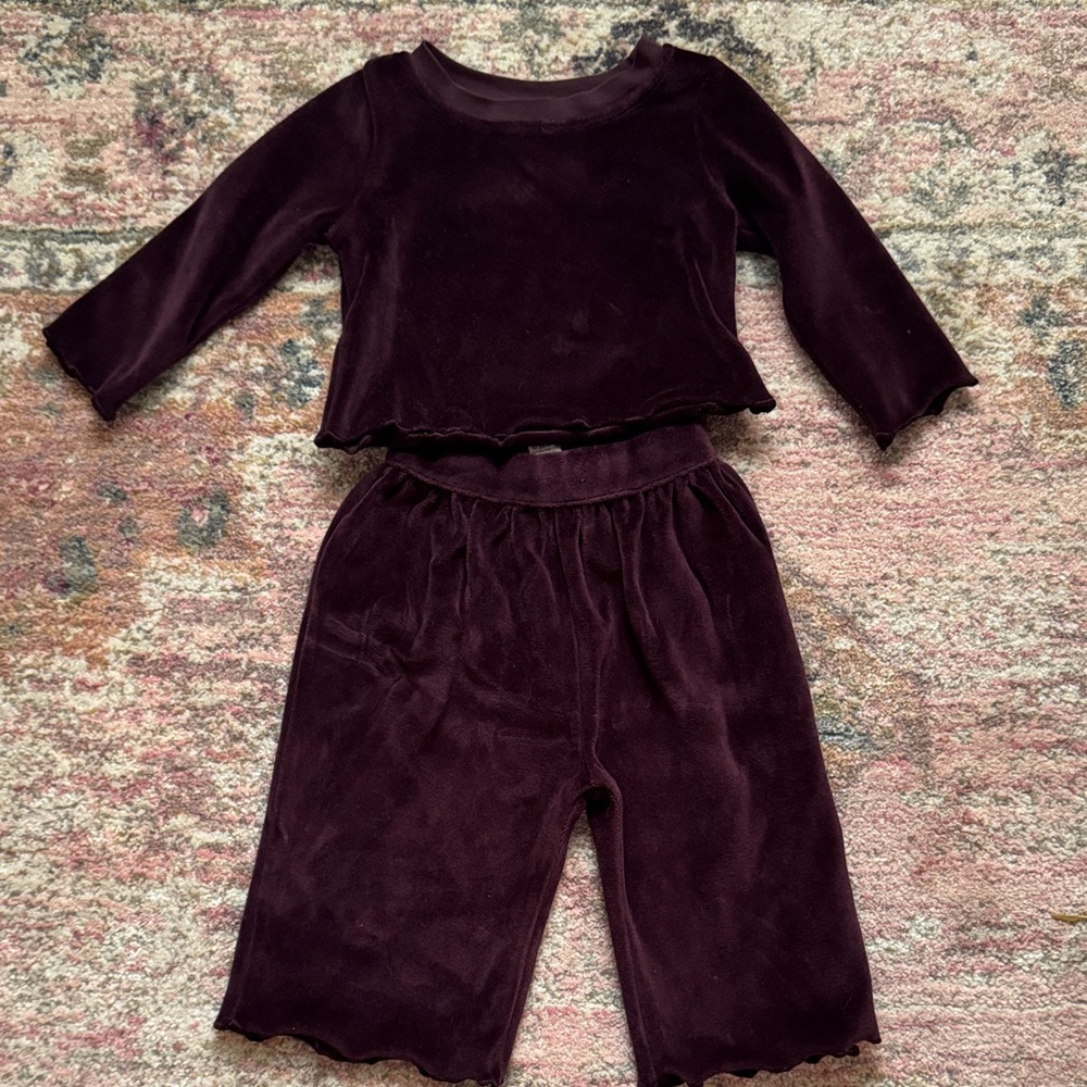 Kate Quinn velour jade set